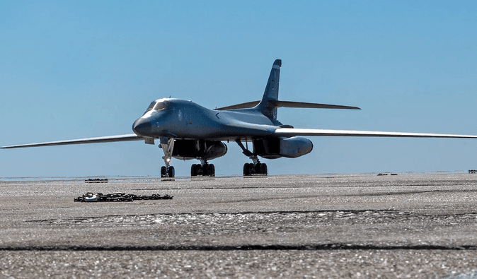 Летіло 4 тисячі JDAM: чому бомбардувальники B-1 Lancer США стали "жахіттям" Талібану