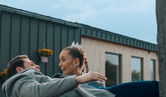 Мрійте правильно: яким вийшов новорічний фільм "7 бажань" із Ксенією Мішиною