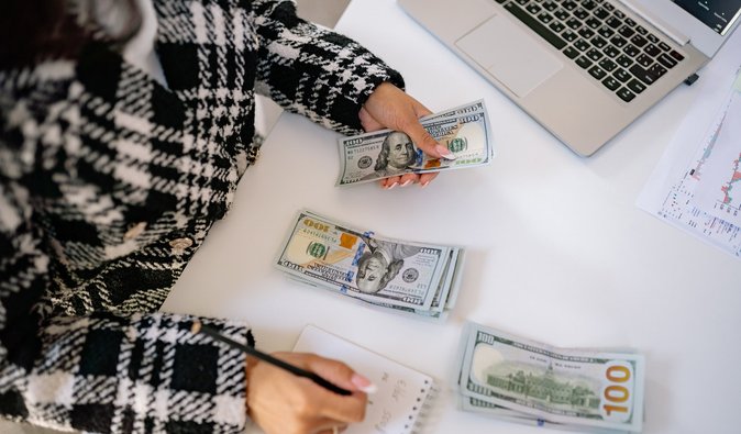 В Україні різко подорожчав долар: скільки коштує іноземна валюта