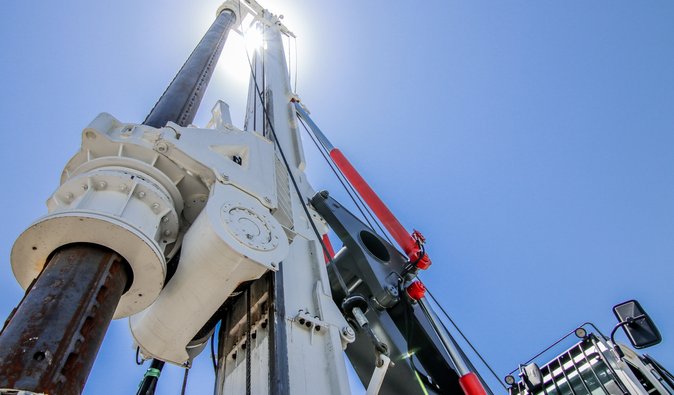 Добыча нефти в России рекордно упала за последние 18 месяцев: что на это повлияло, — Bloomberg