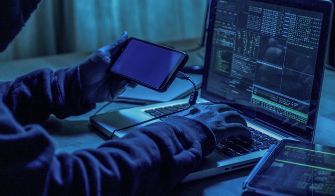 Хакеры начали рассылать украинцам письма "от президента": в чем опасность е-мейлов