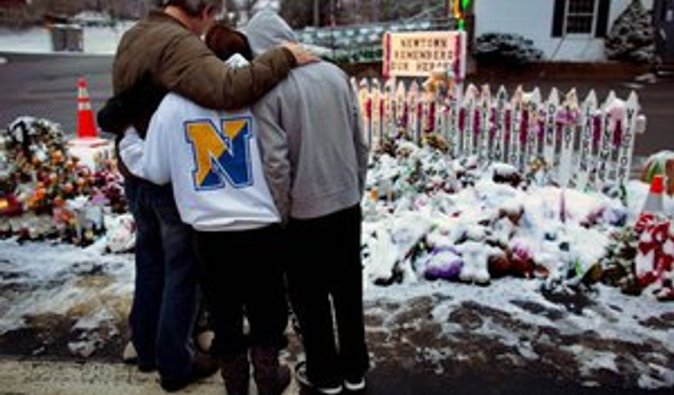 Школу Сэнди Хук, в которой погибли 26 человек, снесут и отстроят заново