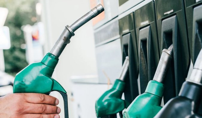 Цены на АЗС: сколько стоит дизель и бензин 10 апреля