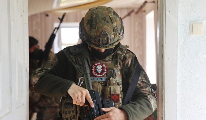 Вместе с полицией: боевики ЧВК "Вагнер" снова движутся на Москву, — военкор РФ (видео)