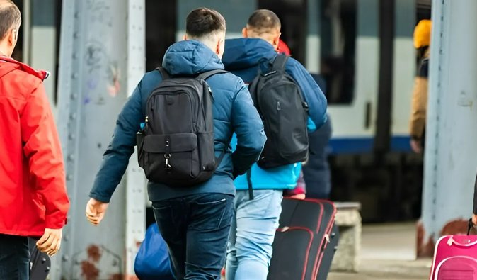 "Нужны Польше": будет ли Варшава возвращать военнообязанных украинцев домой, — журналист