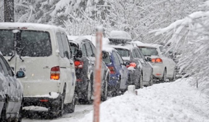 ГАИ опубликовала список перекрытых из-за сугробов трасс