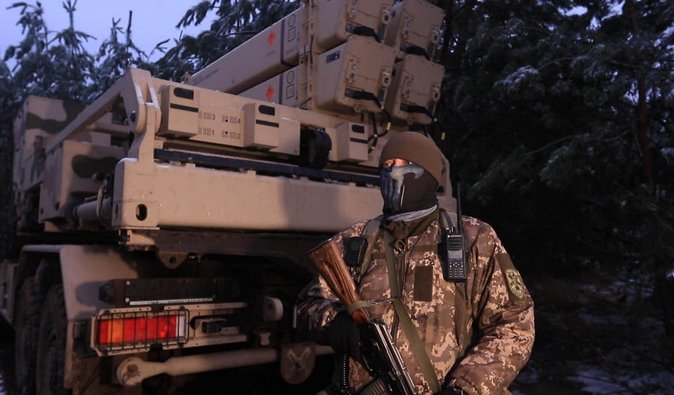 Військових техніків, які обслуговують системи IRIS-Т, переводять у піхоту, — Гончаренко (оновлено)