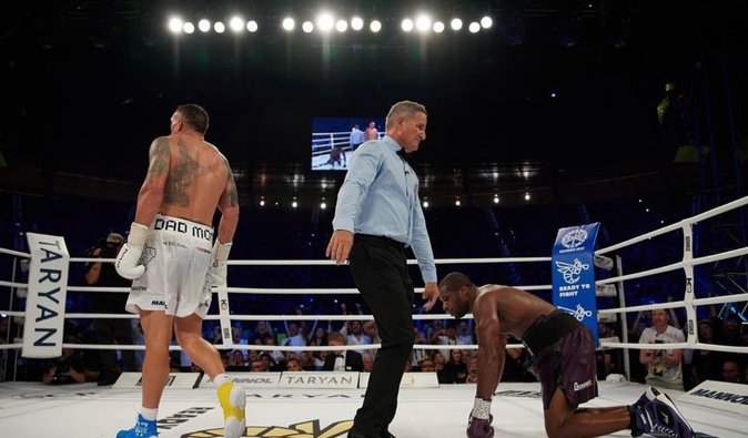 Это не нокдаун Усика: WBA вынес вердикт по спорному удару Дюбуа ниже пояса (видео)
