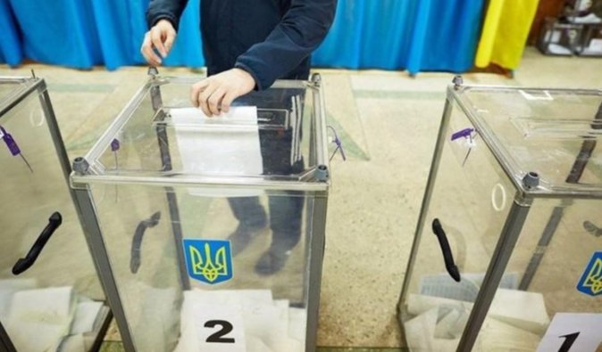 Сегодня в 14 областях Украины проходят повторные местные выборы