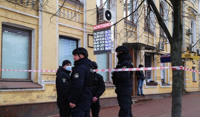 Стрельба у здания СБУ в Киеве: суд арестовал троих подозреваемых (фото, видео)