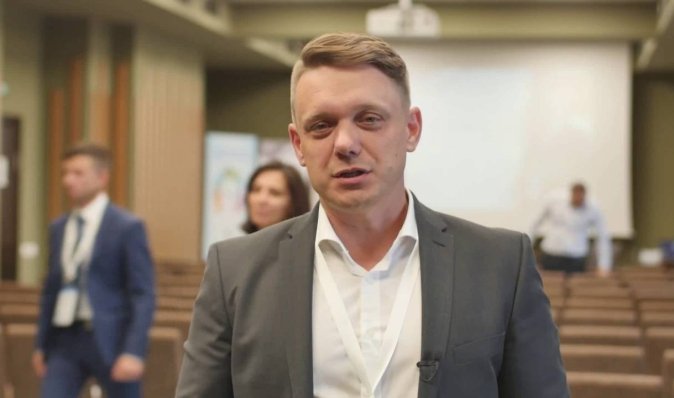 Нападение на журналистов в "Укрэксимбанке": Мецгер отделался штрафом чуть больше 3 тысяч гривен