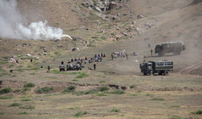 Десятки поранених та посилення вогню: бої між Таджикистаном та Киргизстаном продовжуються