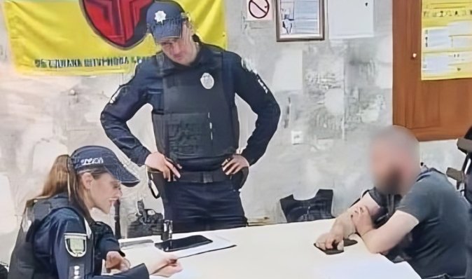 "Антиприклад": поліція знайшла чоловіка, який посадив за кермо 9-річну доньку (фото, відео)