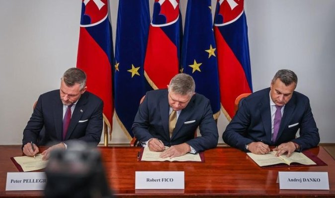 Коаліція нових партій у Словаччині поділила "портфелі": за Робертом Фіцо Міноборони та МЗС