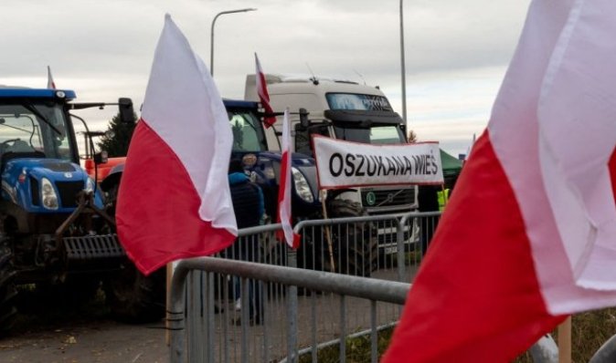 Географія розширюється: польські аграрії заблокували кордон зі Словаччиною