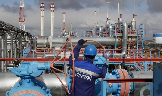 "Ми тут у рабстві": робітники "Газпрому" влаштовують бунти через затримку зарплати