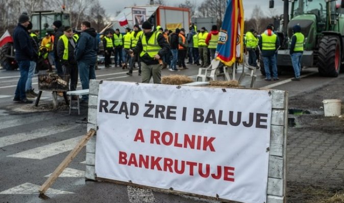 Польские фермеры разблокировали два пункта пропуска на границе с Украиной: где можно проехать