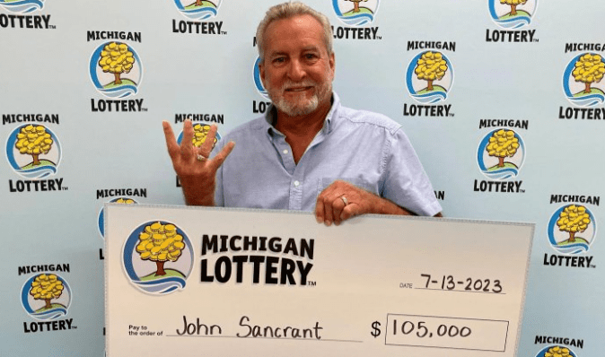 "Скоро повернуся за мільйоном": чоловік учетверте виграв великий приз у лотерею