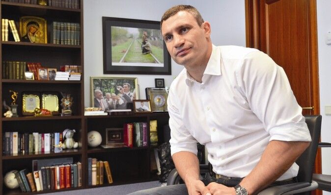 Партия Кличко обошла объединенную оппозицию в рейтинге политсил