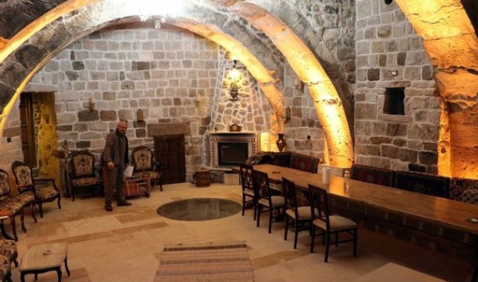 Має 2000 років: у Туреччині чоловік знайшов під своїм будинком підземне місто (фото)