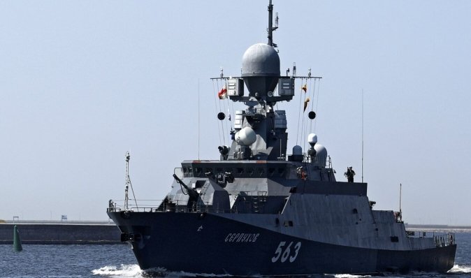 Підпалений корабель "Серпухов", ймовірно, хотіли перекинути у Чорне море, — ГУР (відео)
