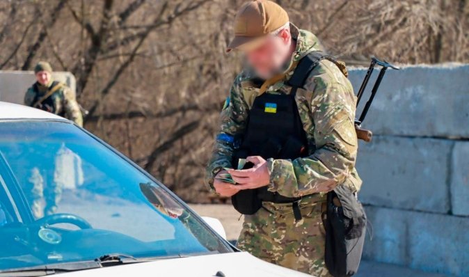 "Переслідують на вулицях": огляд NYT про "жорстку тактику" мобілізації в Україні