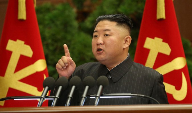 Кім Чен Ин похвалився Шойгу забороненими ООН балістичними ракетами, — Reuters