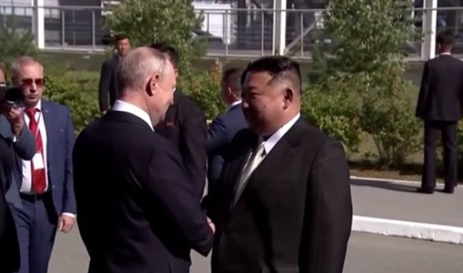 Путін і Кім Чен Ин зустрілися на космодромі "Восточний": деталі (відео)