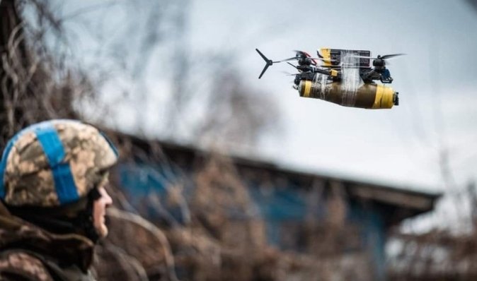 Люди світяться, як різдвяні ялинки: як FPV-дрони з тепловізорами РФ псують життя Силам оборони