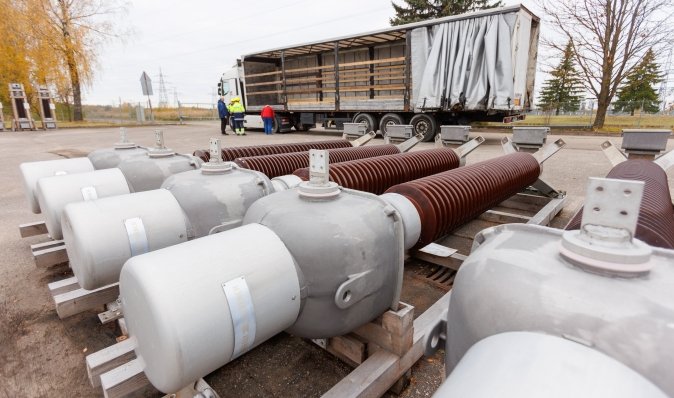 Литва отправила Украине оборудование для ремонта поврежденных ТЭЦ на 100 тысяч евро (фото)