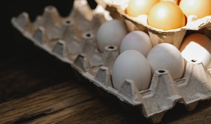 Голод і безробіття: на Чукотці через дефіцит курячі яйця продають за паспортом