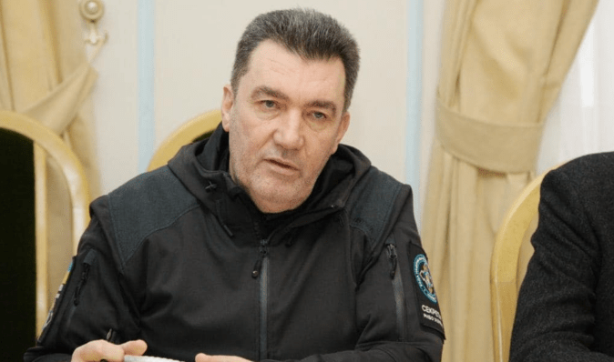 Зеленський заявив, що Данілов залишається в команді: яку посаду він обійме
