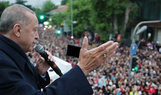 З відривом у 4%: Ердоган переміг на виборах президента Туреччини (відео)