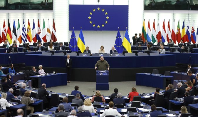 Вступ до ЄС: Україні може знадобиться щонайменше 6 років, — посол Євросоюзу в Австрії