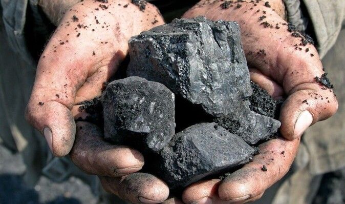Складна і брудна схема: Польща закуповує вугілля у російського олігарха через Казахстан, — ЗМІ