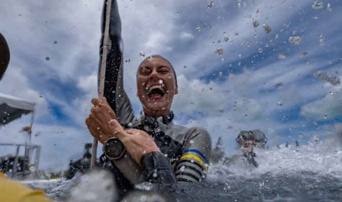 На глибину 25-поверхівки: українка Садурська встановила світовий рекорд з фрідайвінгу (фото)