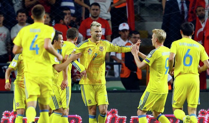 Толерантність до агресора: Україна не братиме участі в турнірах УЄФА разом із росіянами
