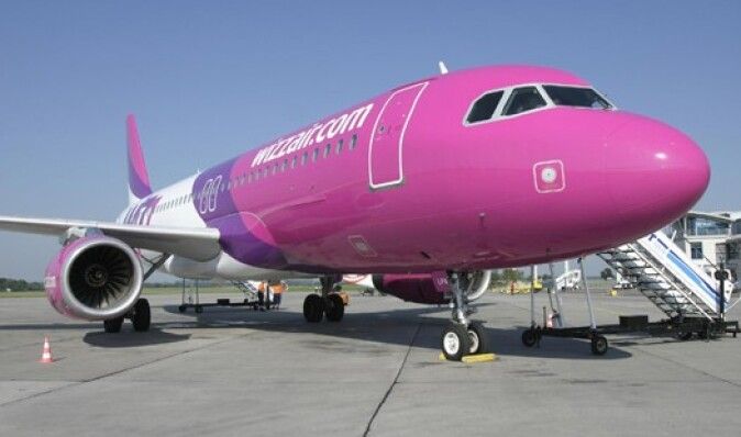 Полиция подтвердила, что поднималась на борт самолета Wizz Air