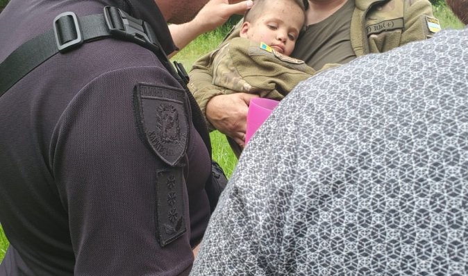 Пропажа ребенка на Харьковщине: как нашли двухлетнюю девочку в лесу (фото, видео)