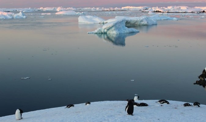 До 20 годин світлового дня: українські полярники показали "білі ночі" в Антарктиці (фото)