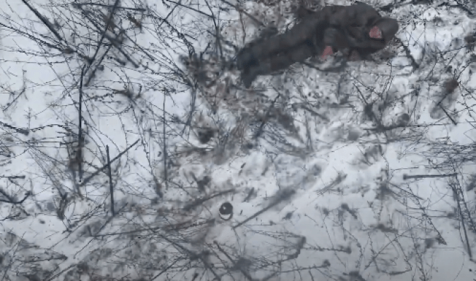 "Вдавав, що мертвий": аеророзвідники витягли двох поранених бійців з-під носа ЗС РФ (відео)