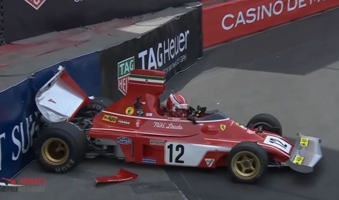 Перегонник Формули-1 розбив рідкісне авто 70-х за $1,5 мільйона (відео)