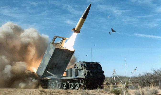 Politico та New York Times підтвердили, що Україна отримала ракети ATACMS від США