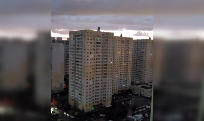 В одному з районів Петербурга та аеропорту зникла електрика, очевидці говорять про вибухи (відео)