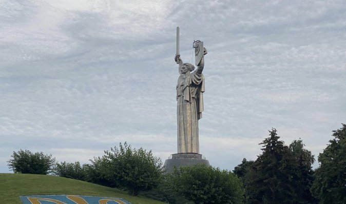 Монумент Батьківщина-мати в Києві перейменують на "Україну-мати", — гендиректор музею