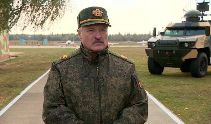 Лукашенко дозволив білоруським військовим стріляти по цивільних (скріншот)