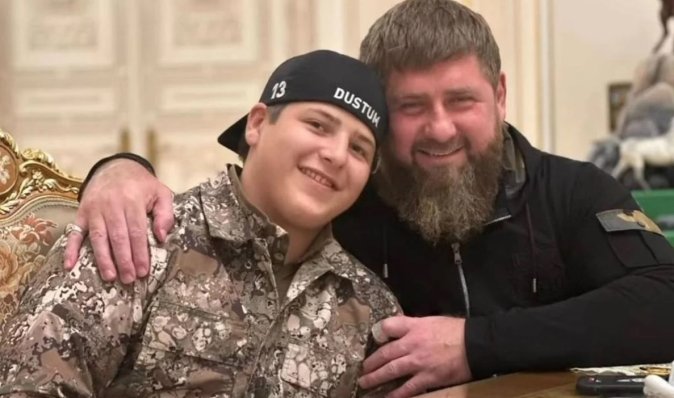 Побив в'язня і став "прикладом": син Кадирова отримав шостий орден (фото)