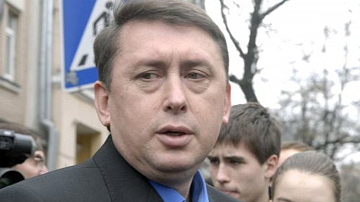 Мельниченко госпитализирован со сломанной рукой, - адвокат