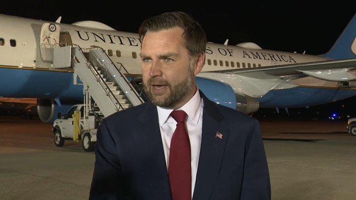 "Партнер у певному сенсі": Венс не зміг назвати Україну союзницею США і виступив проти вступу в НАТО (відео)