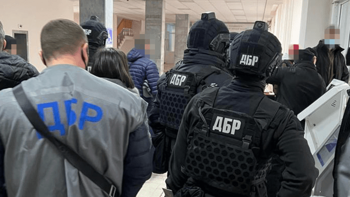 ДБР проводить обшук у міськраді Кривого Рогу через майже 700 млн грн збитків бюджету